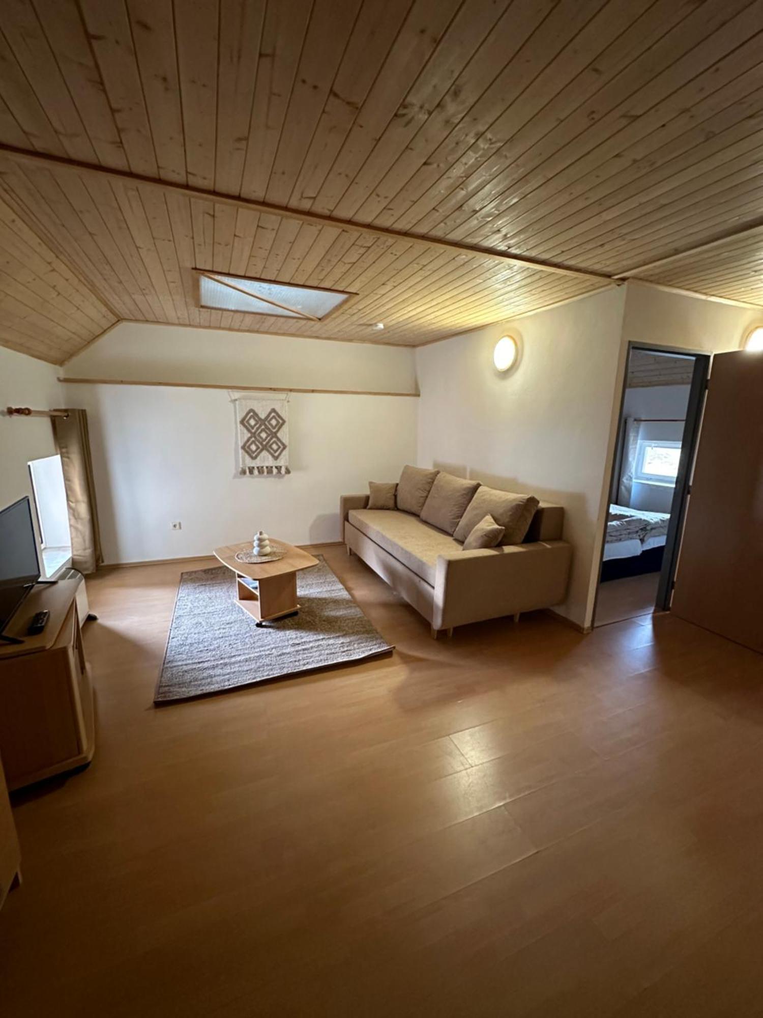 Apartment Dehtare Eksteriør bilde